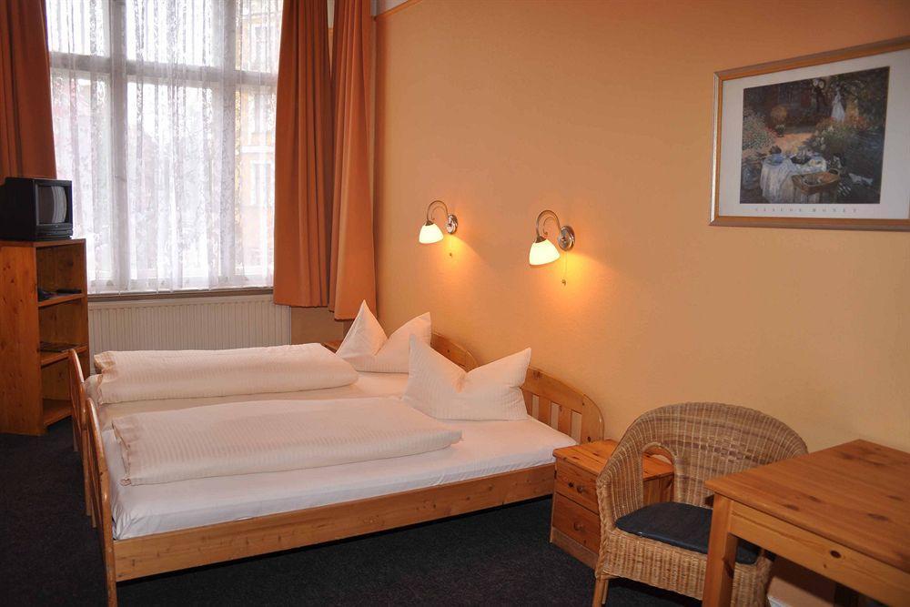 Hotel am Hermannplatz Berlijn Buitenkant foto