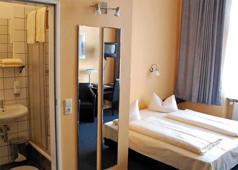 Hotel am Hermannplatz Berlijn Buitenkant foto