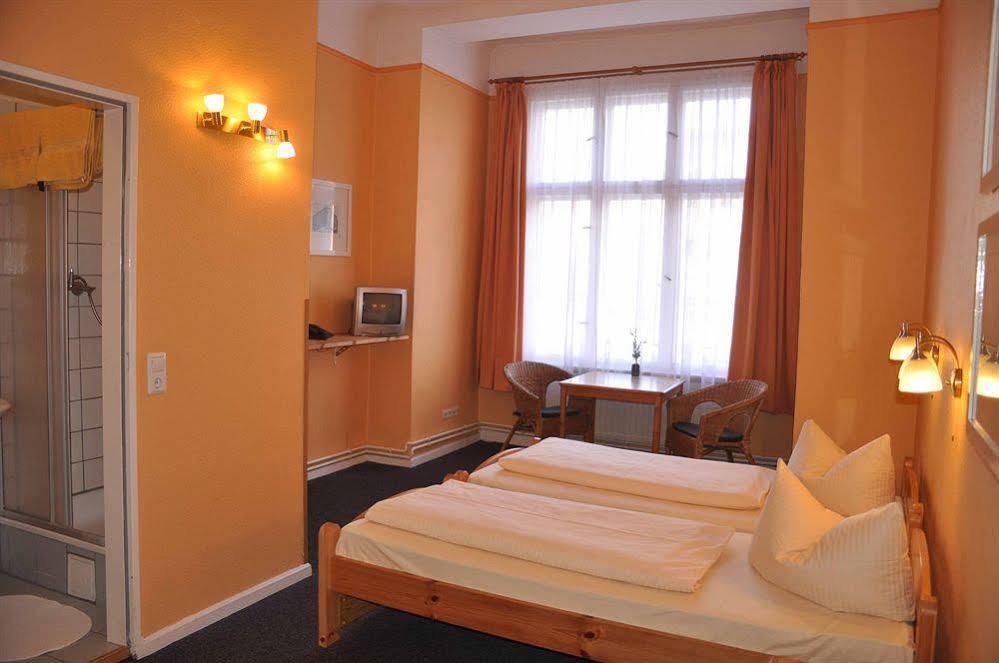 Hotel am Hermannplatz Berlijn Buitenkant foto