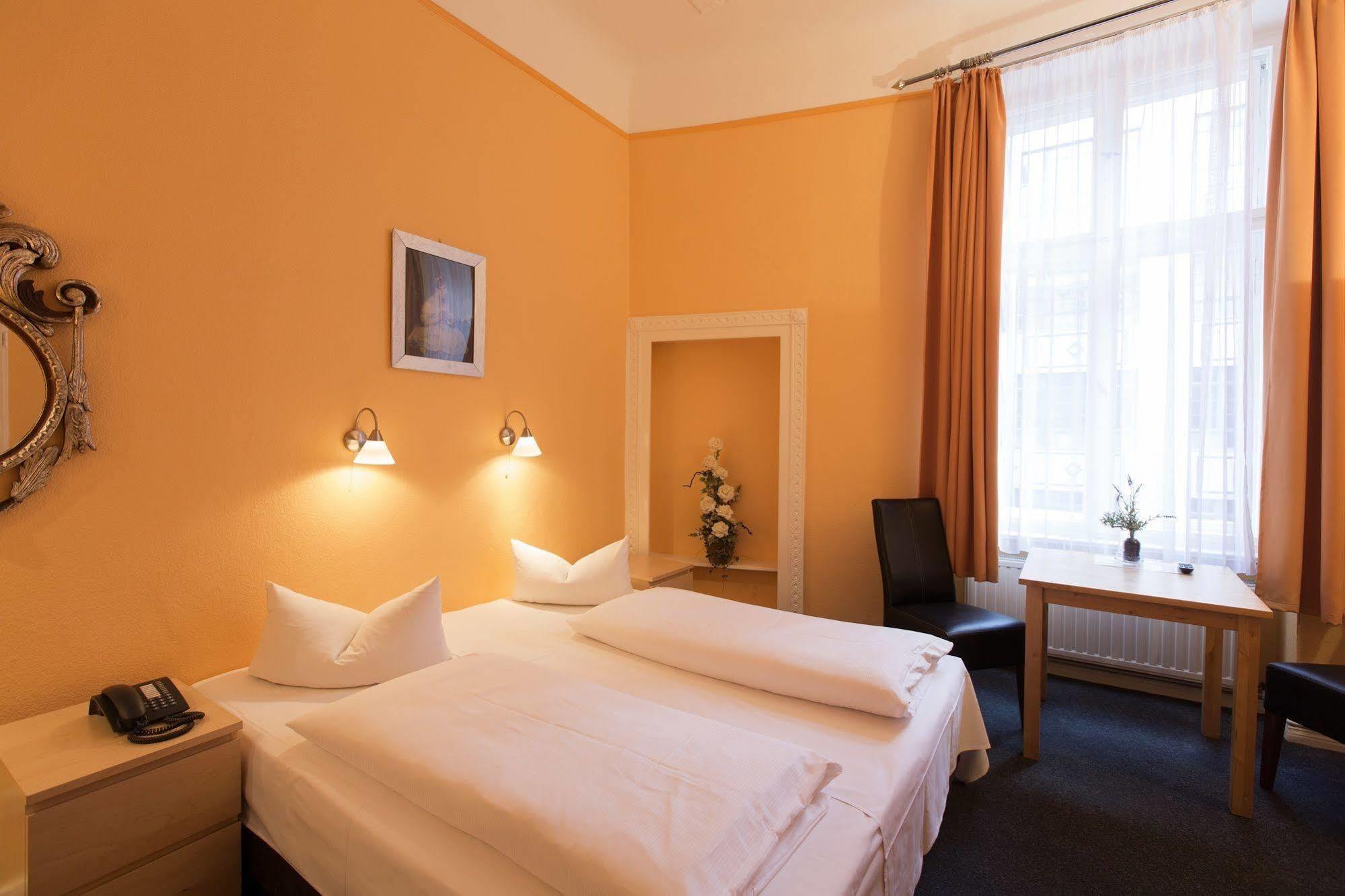 Hotel am Hermannplatz Berlijn Buitenkant foto