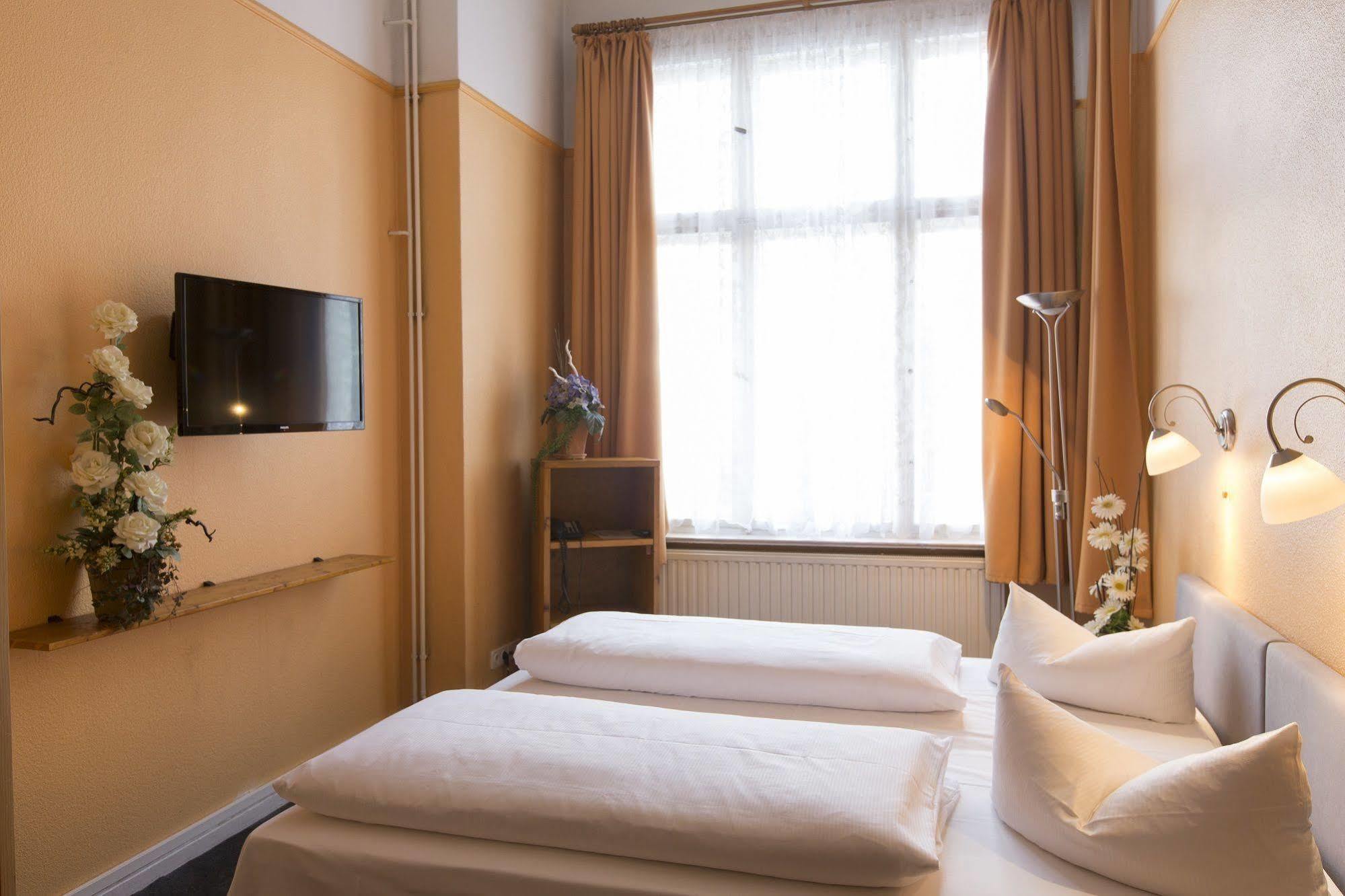 Hotel am Hermannplatz Berlijn Buitenkant foto