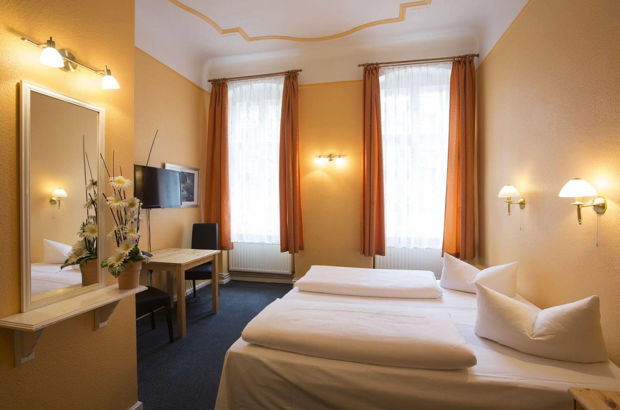 Hotel am Hermannplatz Berlijn Buitenkant foto